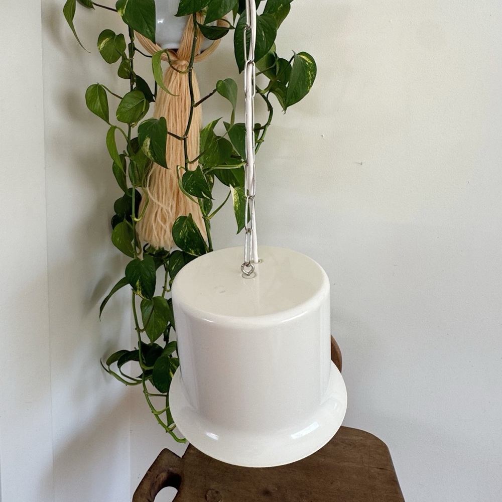 White Hanging Metal Hardwired Pendant Ceiling Light